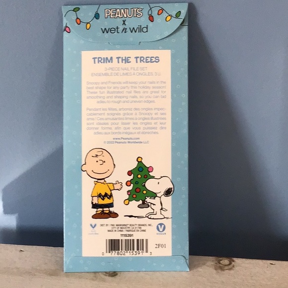 🎄Wet n Wild Peanuts Snoopy Trim The Trees Holiday LE 3 nail file set Sealed - Picture 2 of 2